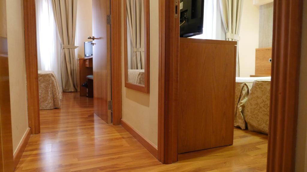 รูซาดีร์ Hotel เมลีญา ภายนอก รูปภาพ